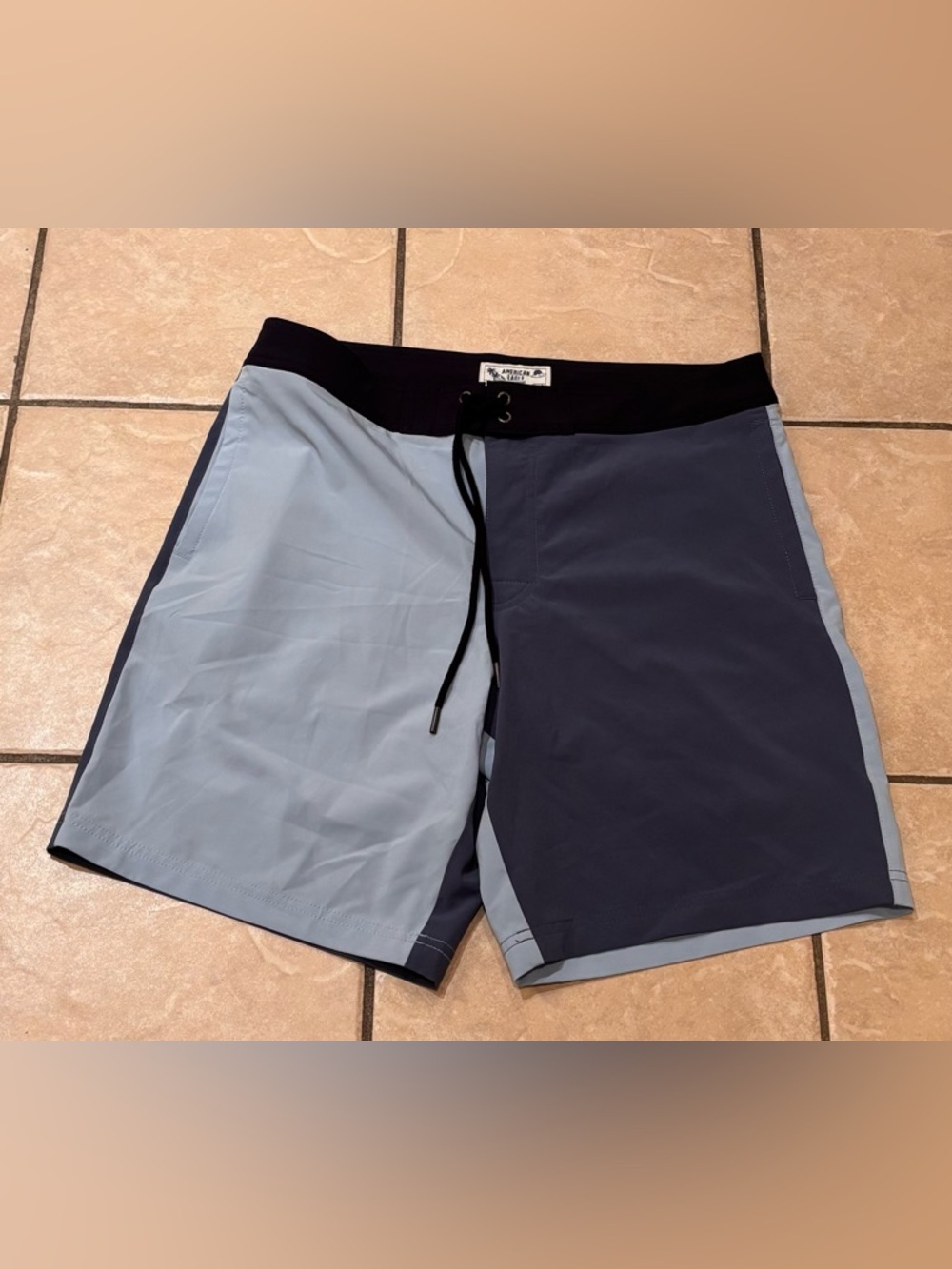 American Eagle Two-Tone Swim Shorts in Navy & Light Blue
